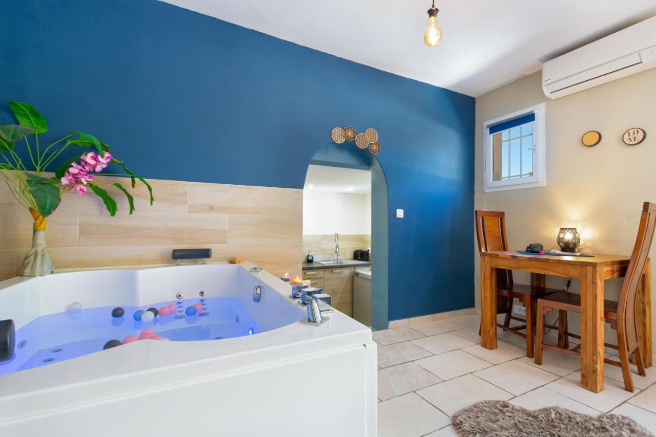 Appartement Jacuzzi 4 Etoiles Beaute - Mbroom Var Puget-sur Argens Bagian luar foto